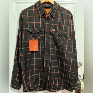 Dixxon Hallow flannel size large